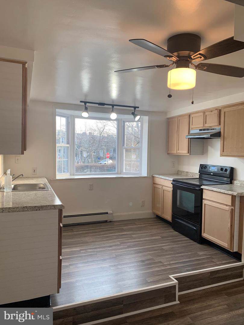 6009 Roosevelt Boulevard - Photo 1