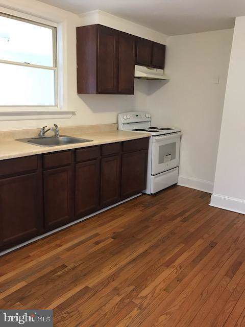 528 Stanbridge Street - Photo 1