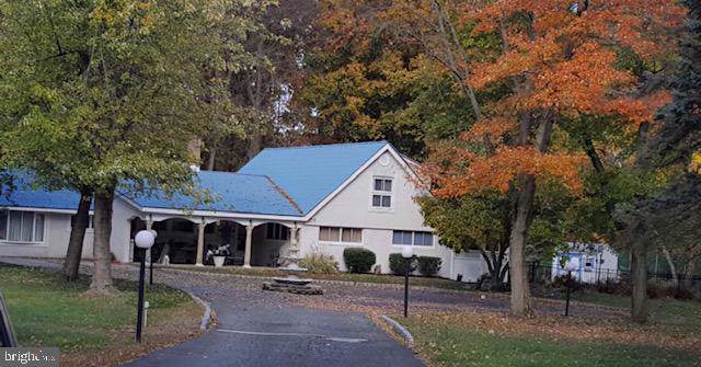 610 Sunset Road - Photo 1