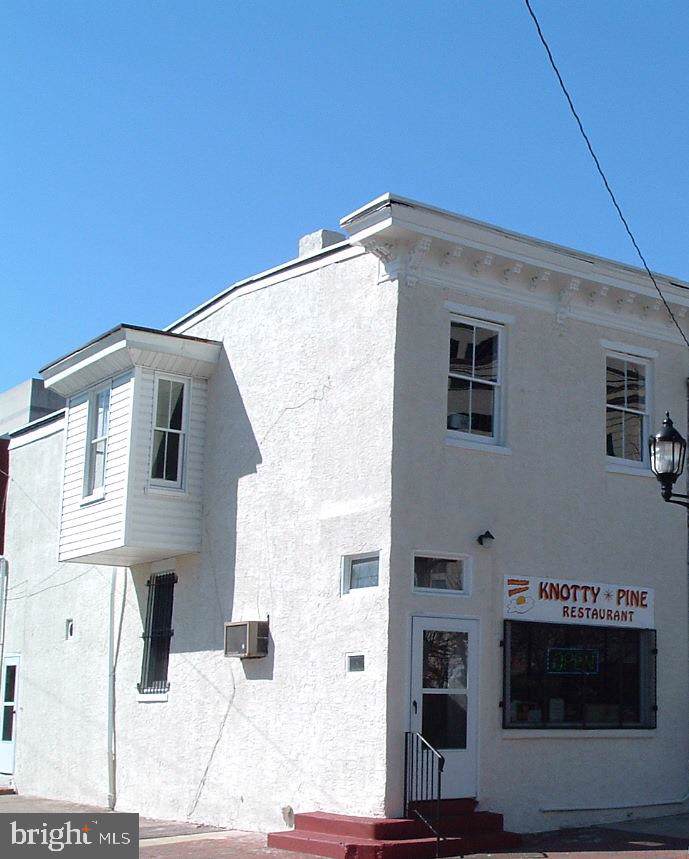 308 11TH Street - Photo 1