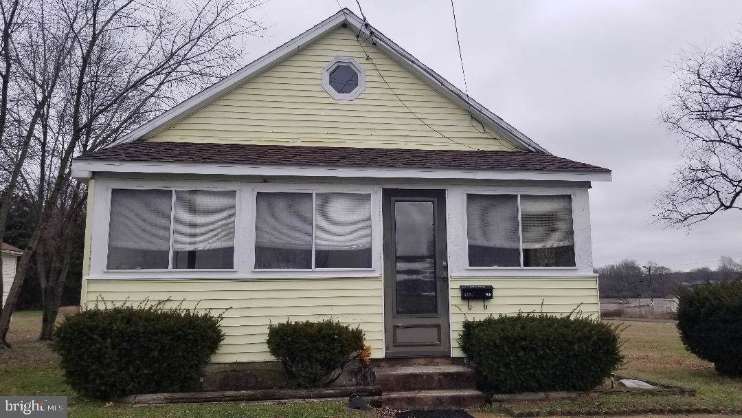 219 Hall Street - Photo 1