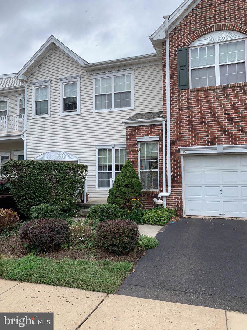 19 Tankard Lane - Photo 1