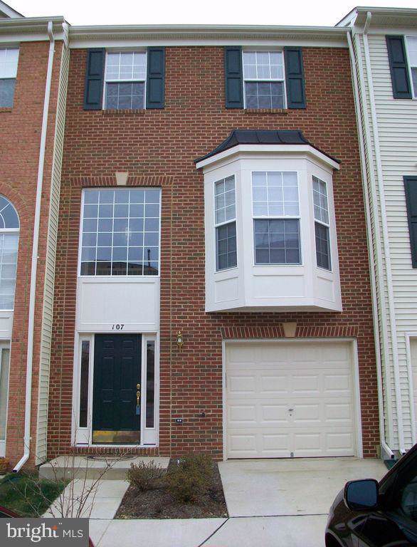 107 Raynar Court - Photo 1
