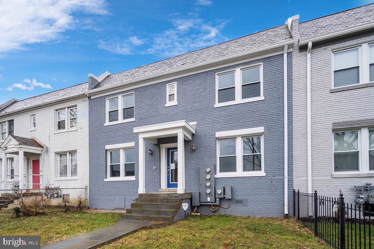1725 Trinidad Avenue - Photo 1