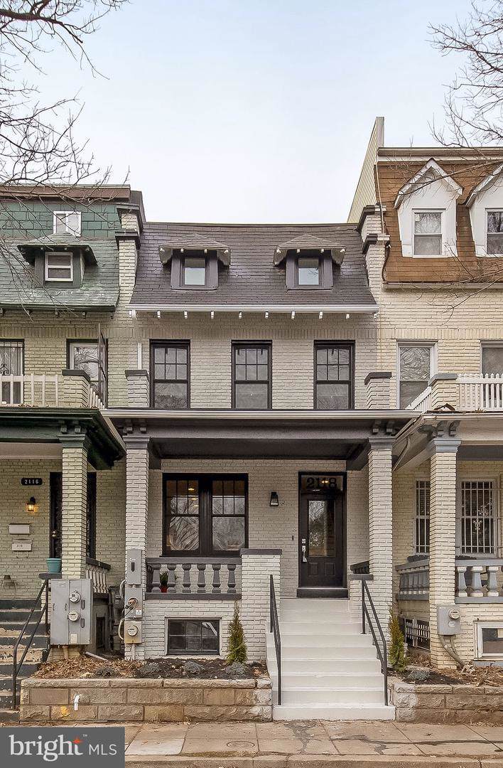 2118 Capitol Street - Photo 1