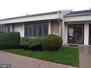 105 Pennsylvania Boulevard - Photo 1