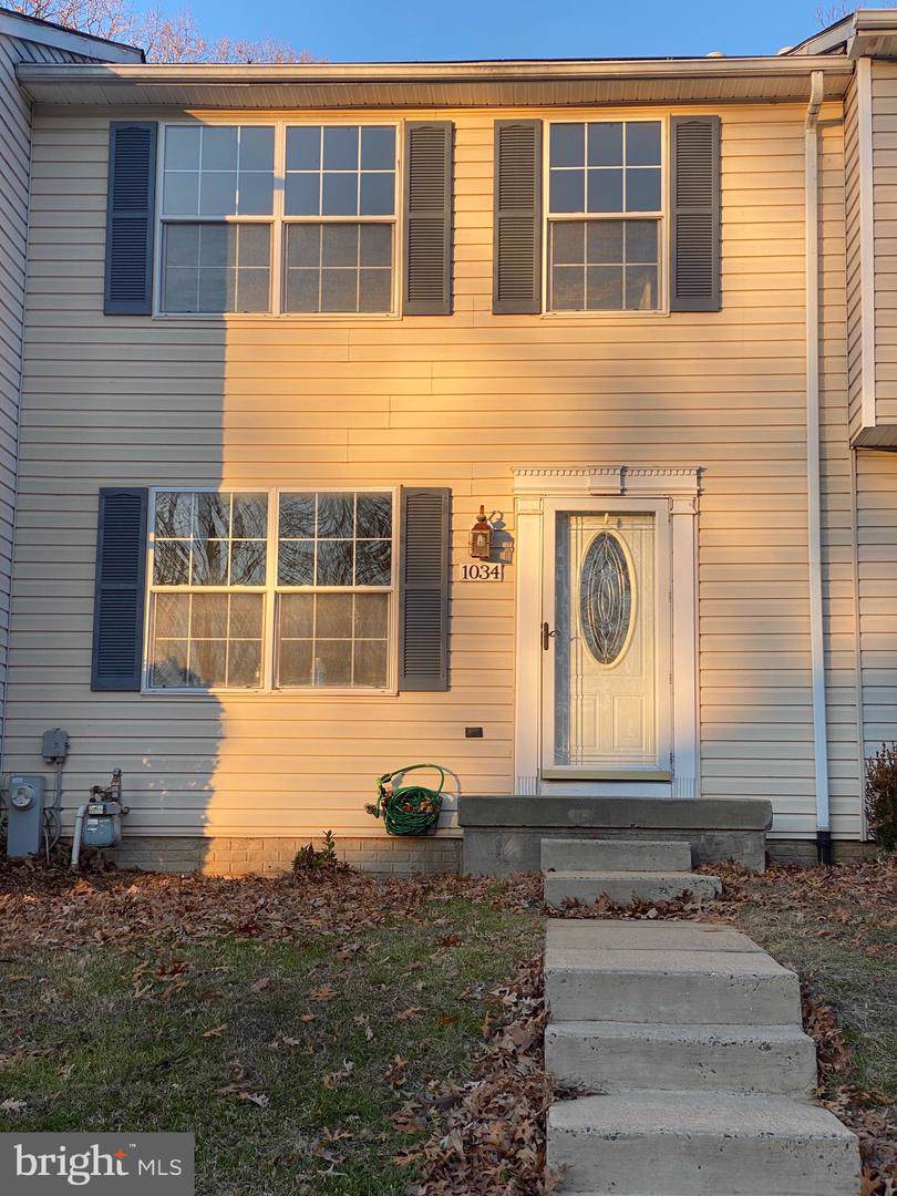 1034 Debbie Avenue - Photo 1