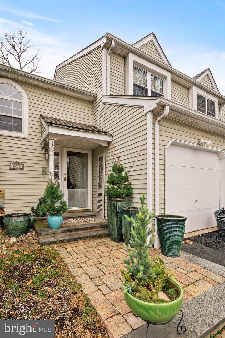 539 Ashton Circle - Photo 1