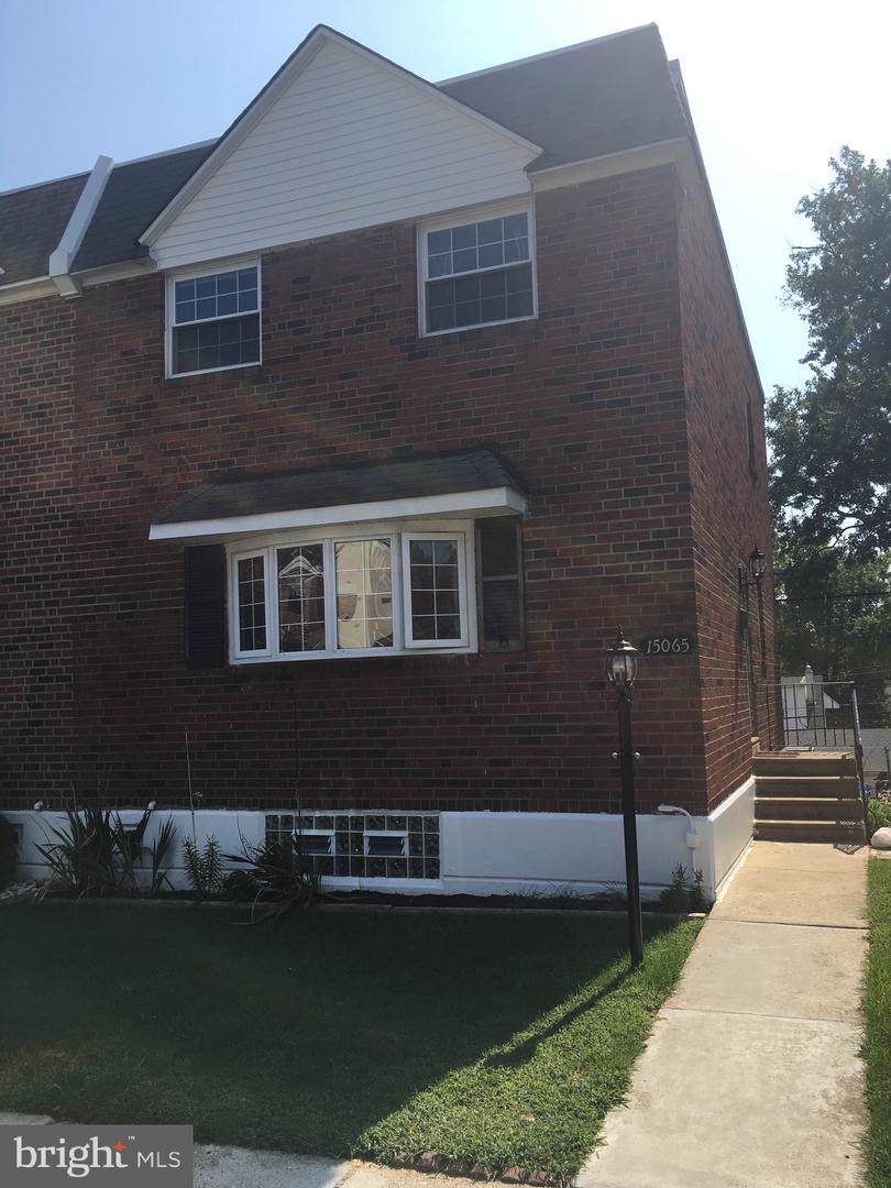 15065 London Road - Photo 1