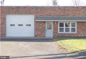 665 Mary Street - Photo 1