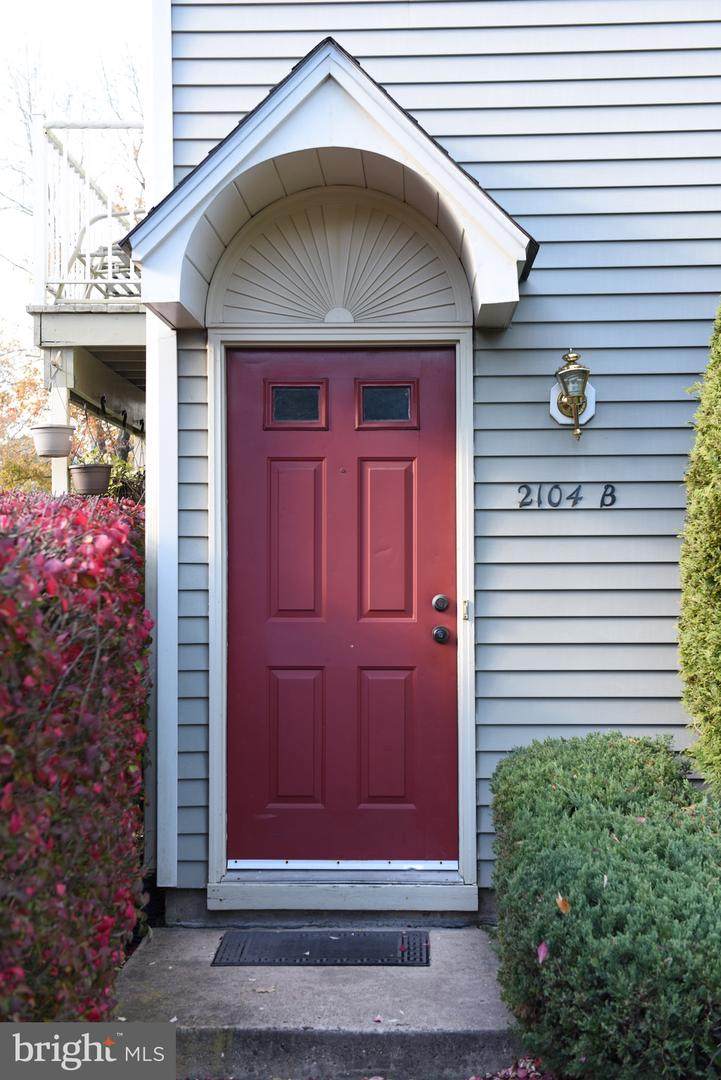 2104-B Yarmouth Lane - Photo 1