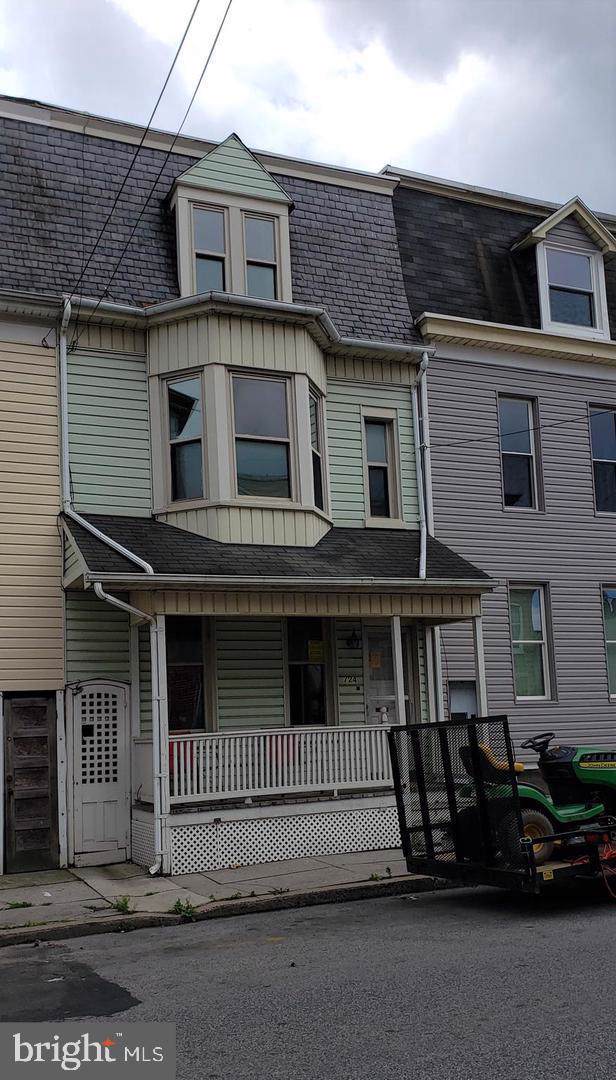 724 Philadelphia Street - Photo 1
