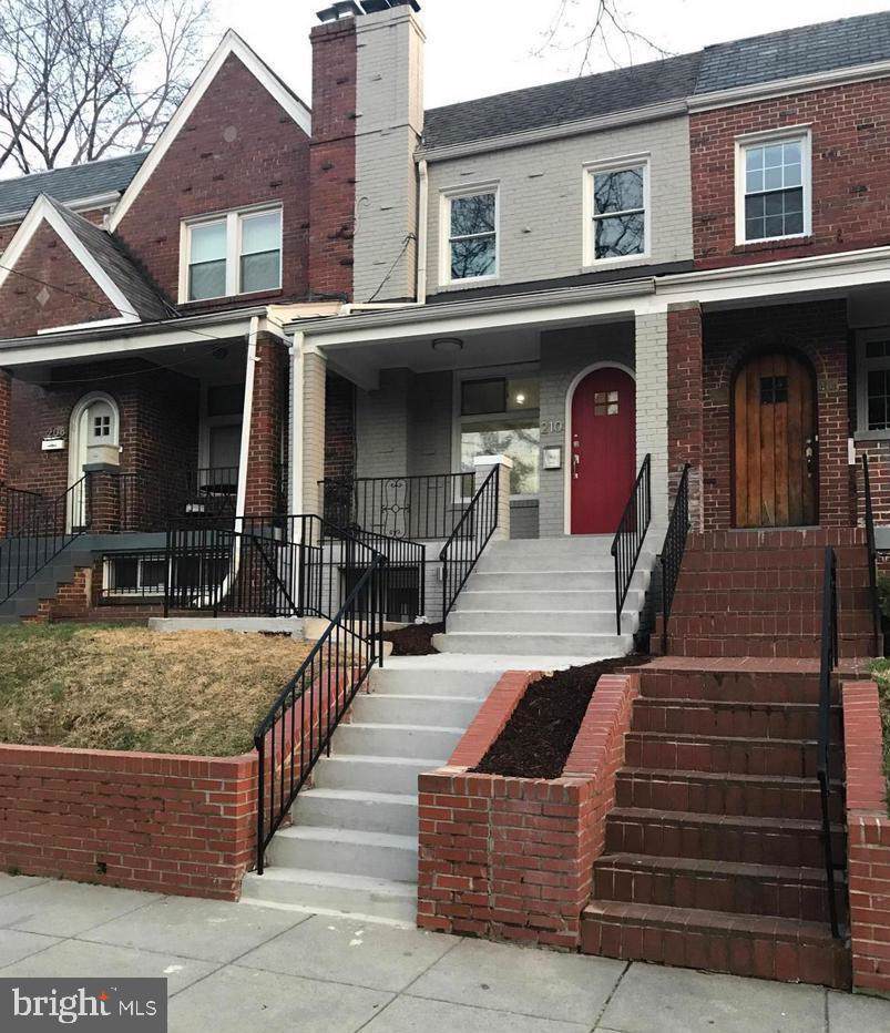 210 Emerson Street - Photo 1