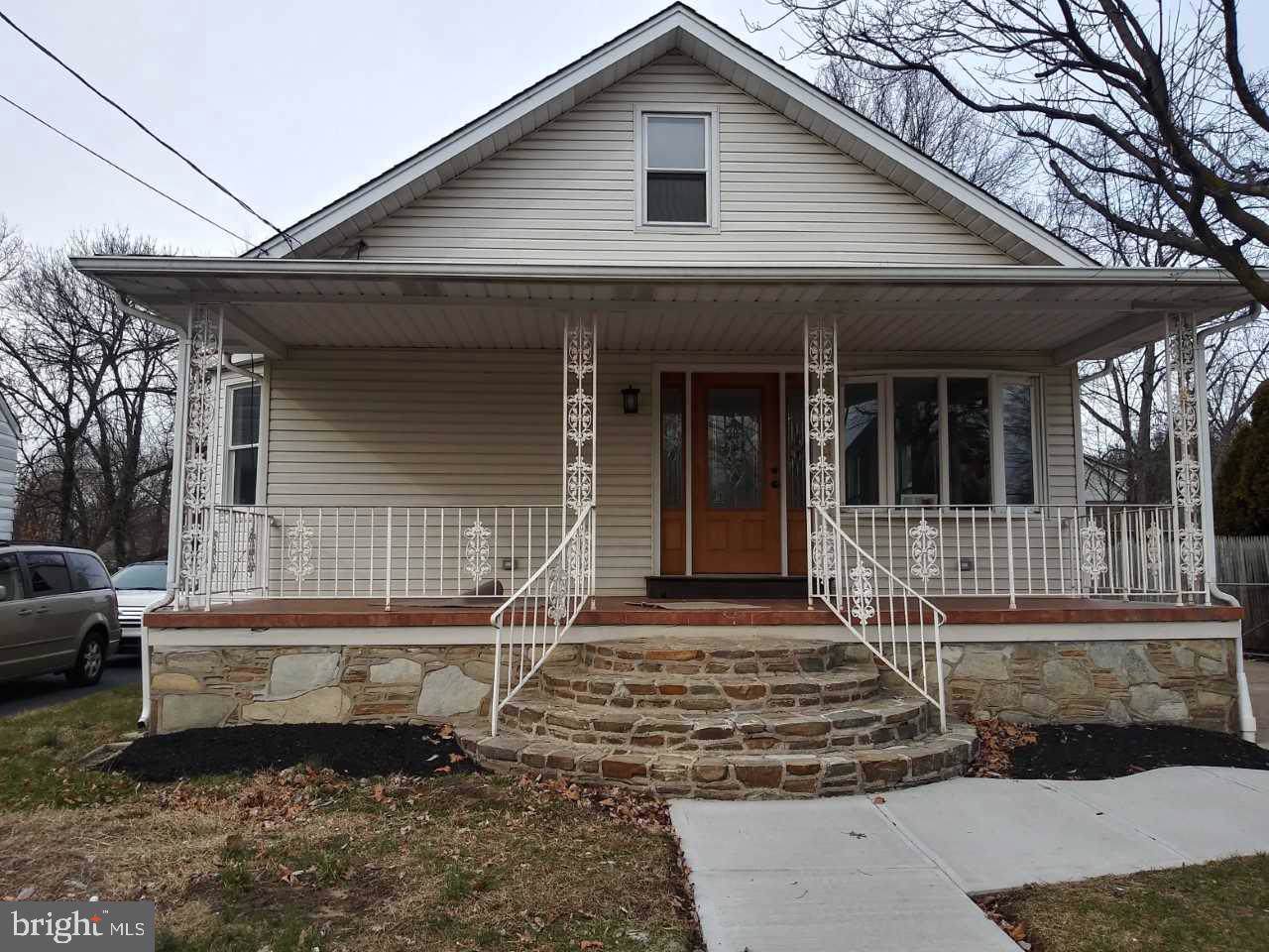 564 Miller Avenue - Photo 1