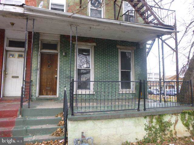 604 7TH Street - Photo 1