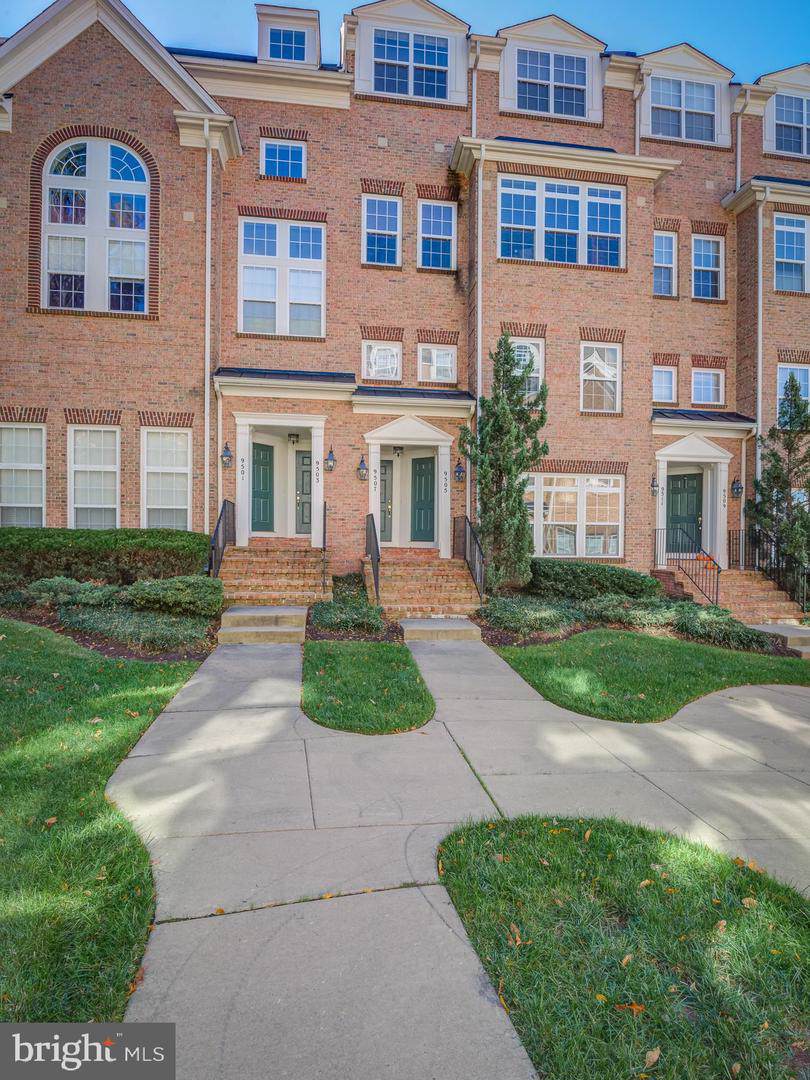 9505 Walker Way - Photo 1