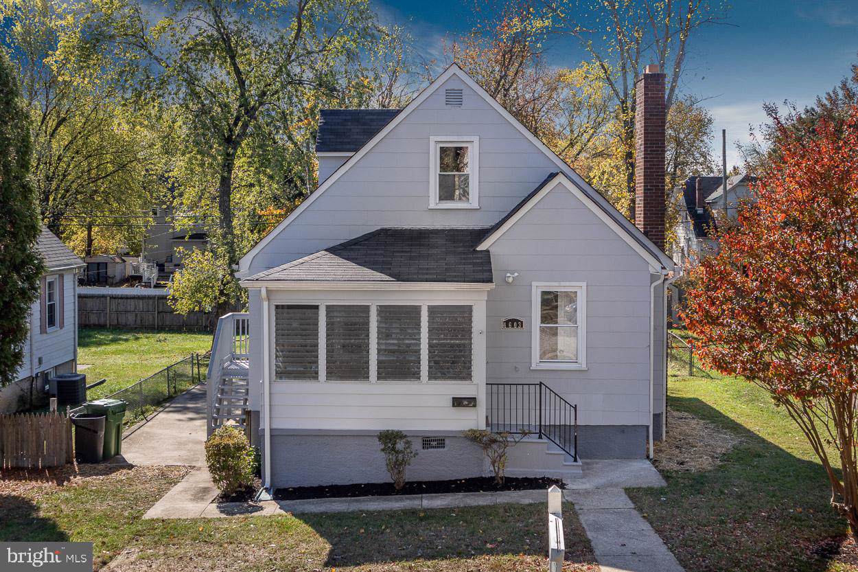 4603 Mary Avenue - Photo 1