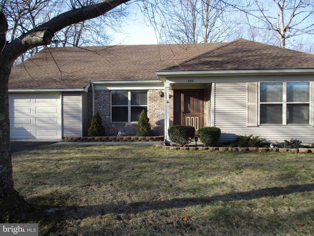 559 Petunia Ln N - Photo 1