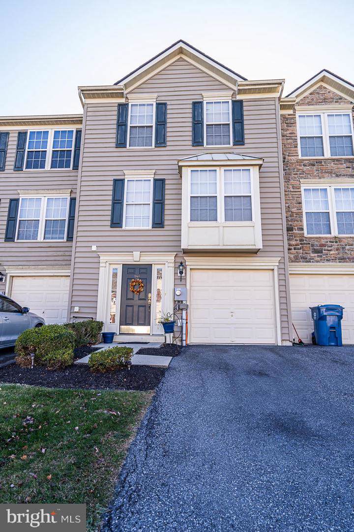 146 Knollwood Drive - Photo 1