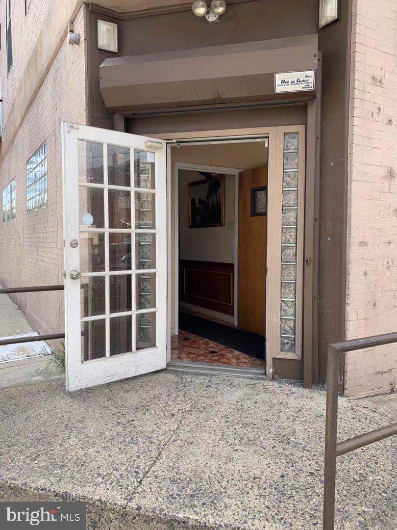 826 Porter Street - Photo 1