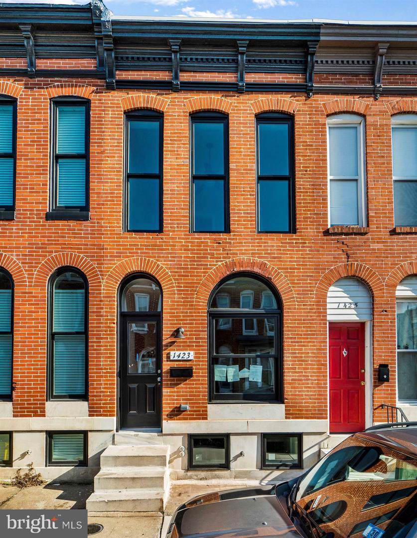 1423 Clarkson Street - Photo 1