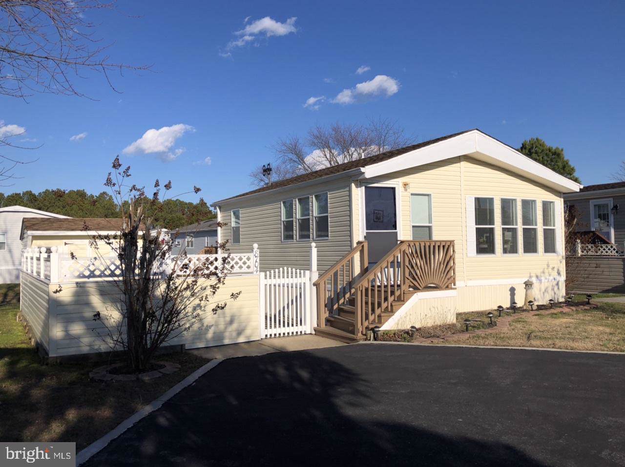 8704 Salt Pond Way - Photo 1