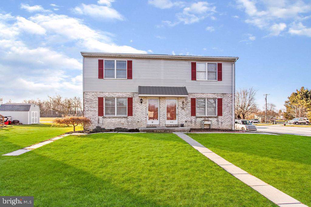 53 Meadowview Drive - Photo 1