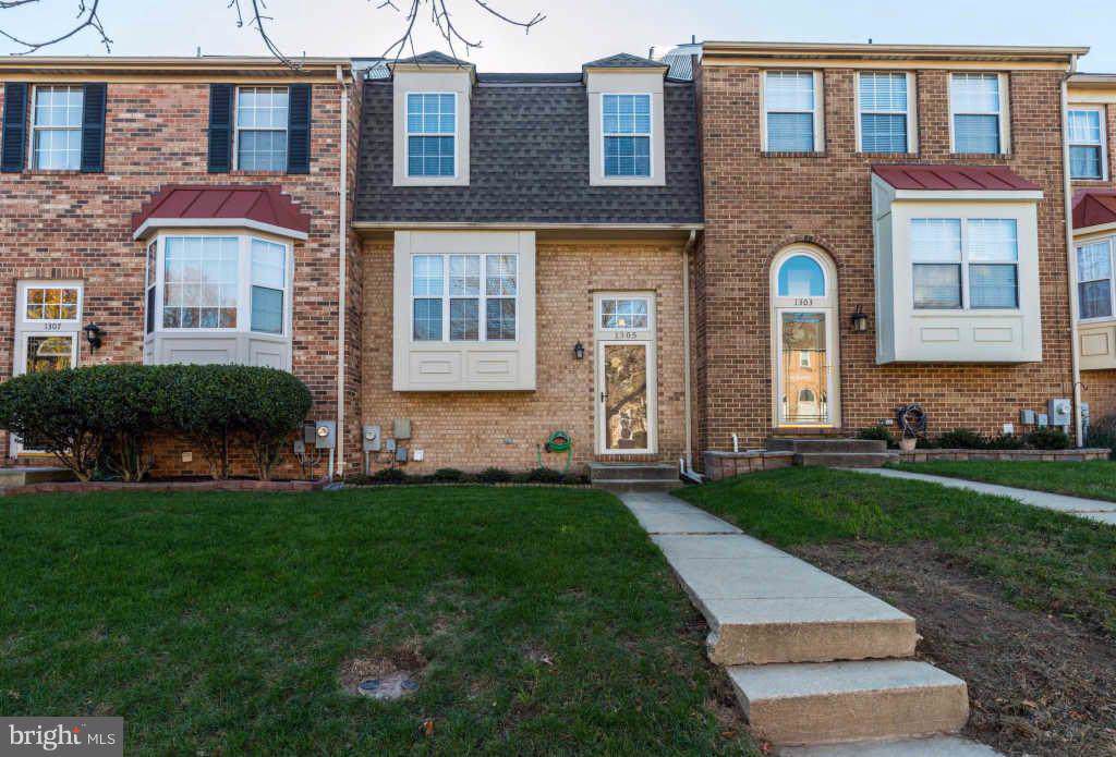 1305 Creekland Court - Photo 1
