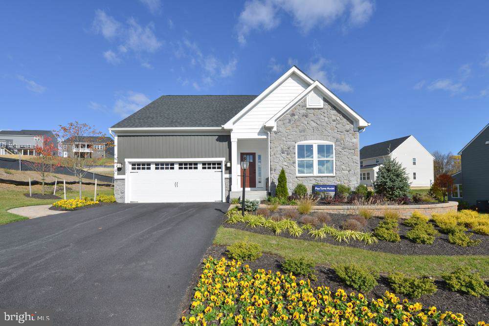 331 Taft Drive - Photo 1