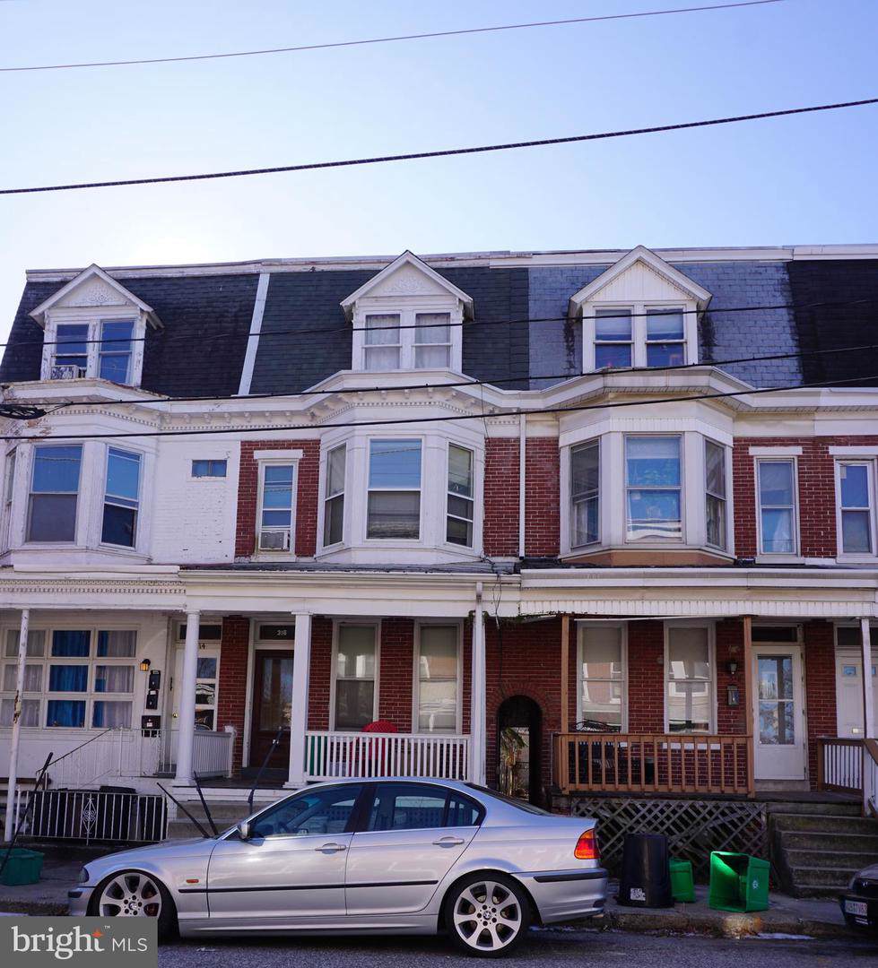 316 Hawthorne Street - Photo 1