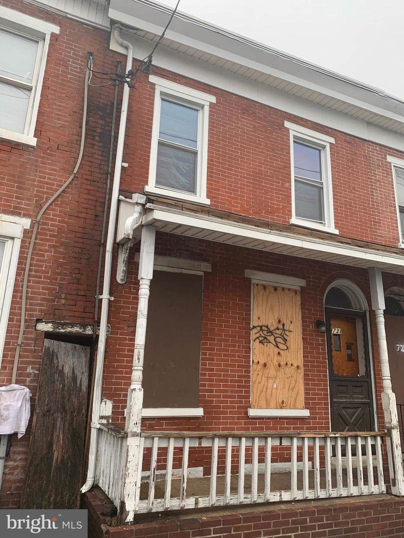 731 4TH Street - Photo 1