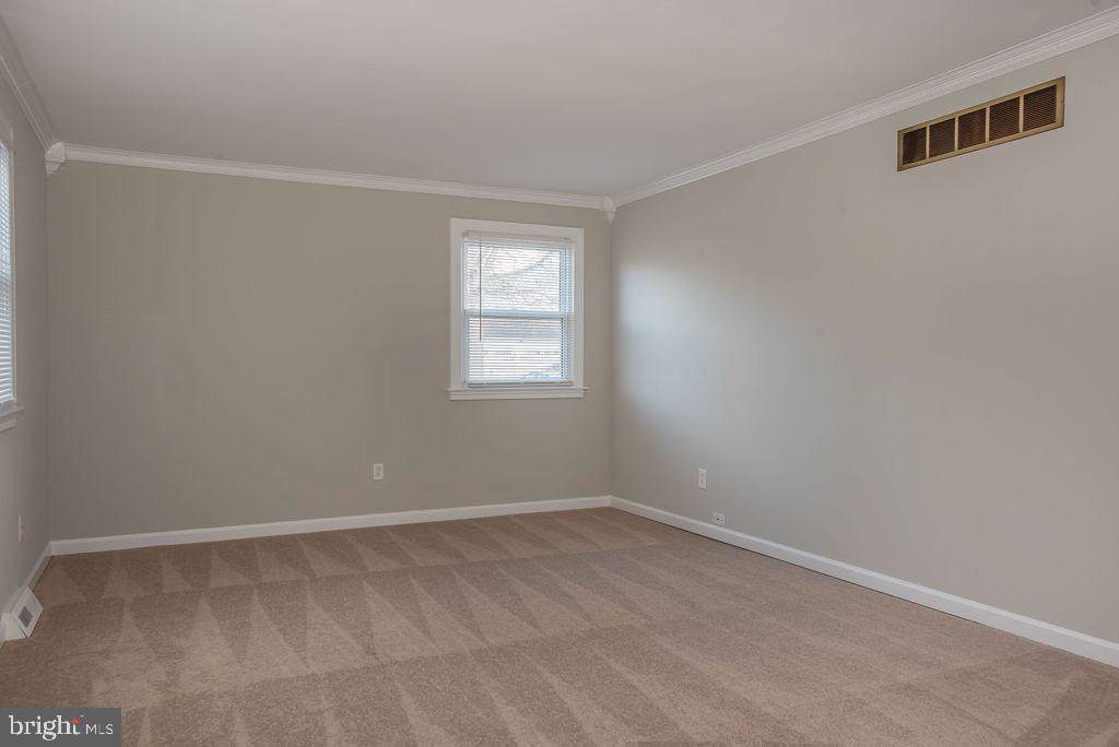 4 Leafy Lane - Photo 1
