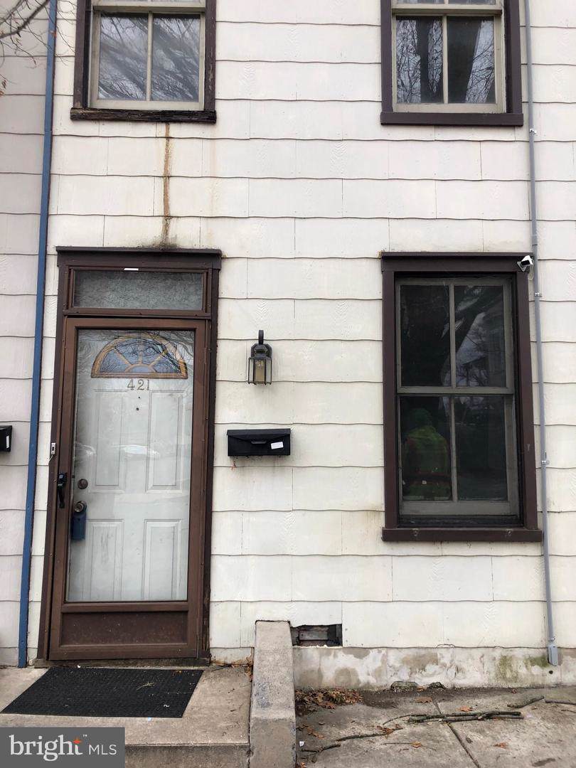 421 Union Street - Photo 1