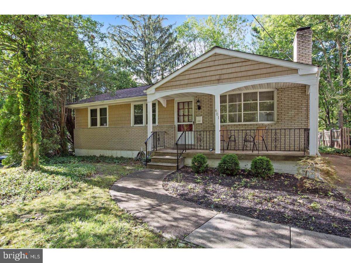 601 Pardee Lane - Photo 1