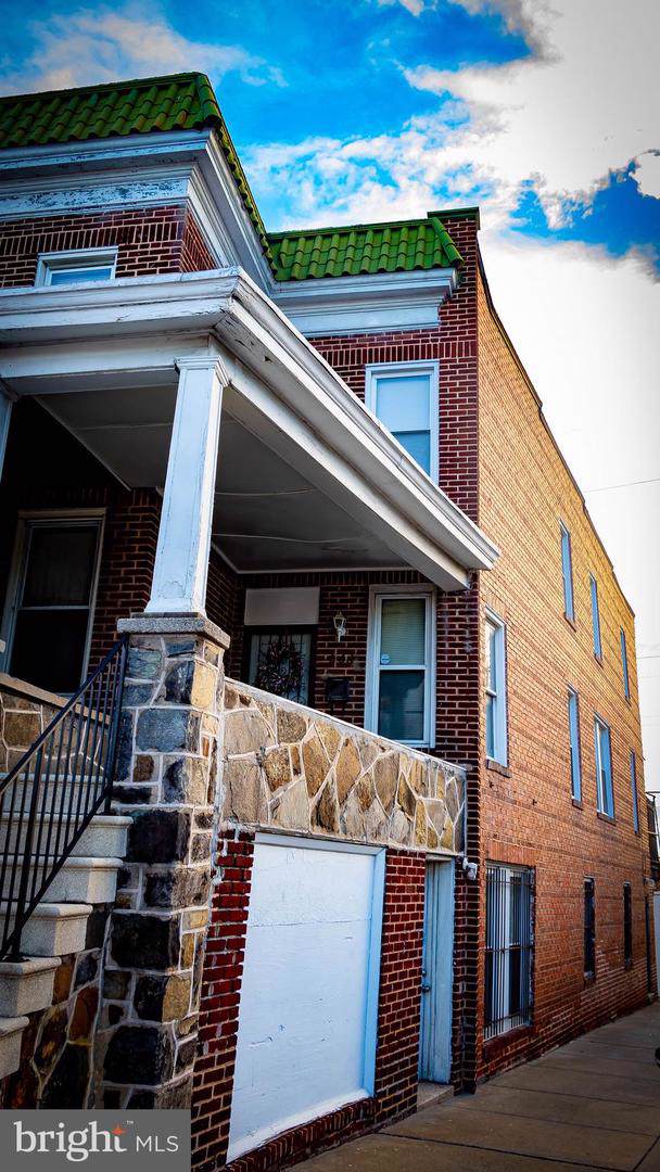 261 Hilton Street - Photo 1