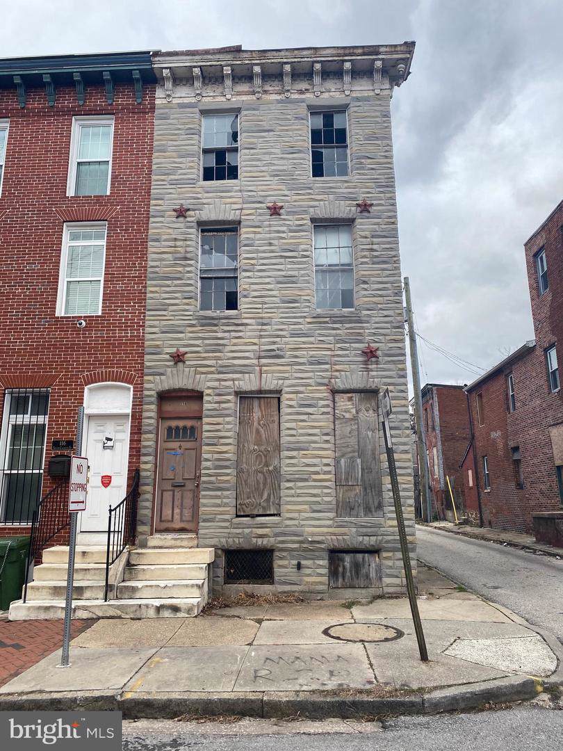 114 Calhoun Street - Photo 1