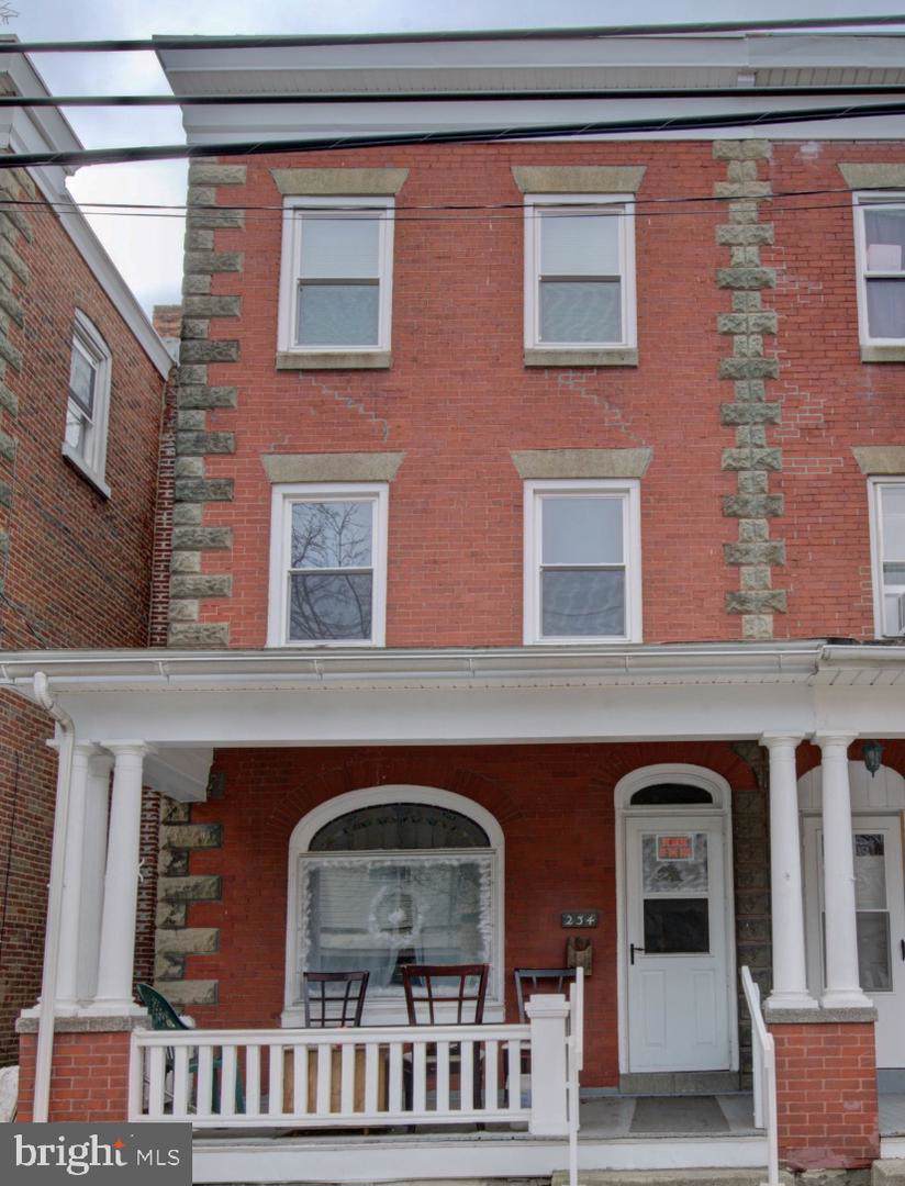 234 Oak Street - Photo 1