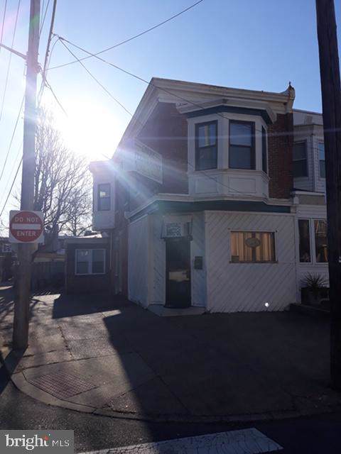 948 Vandever Avenue - Photo 1