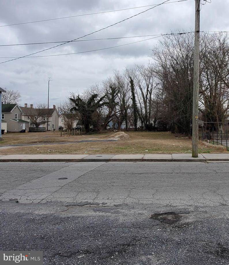 603 Railroad Avenue - Photo 1