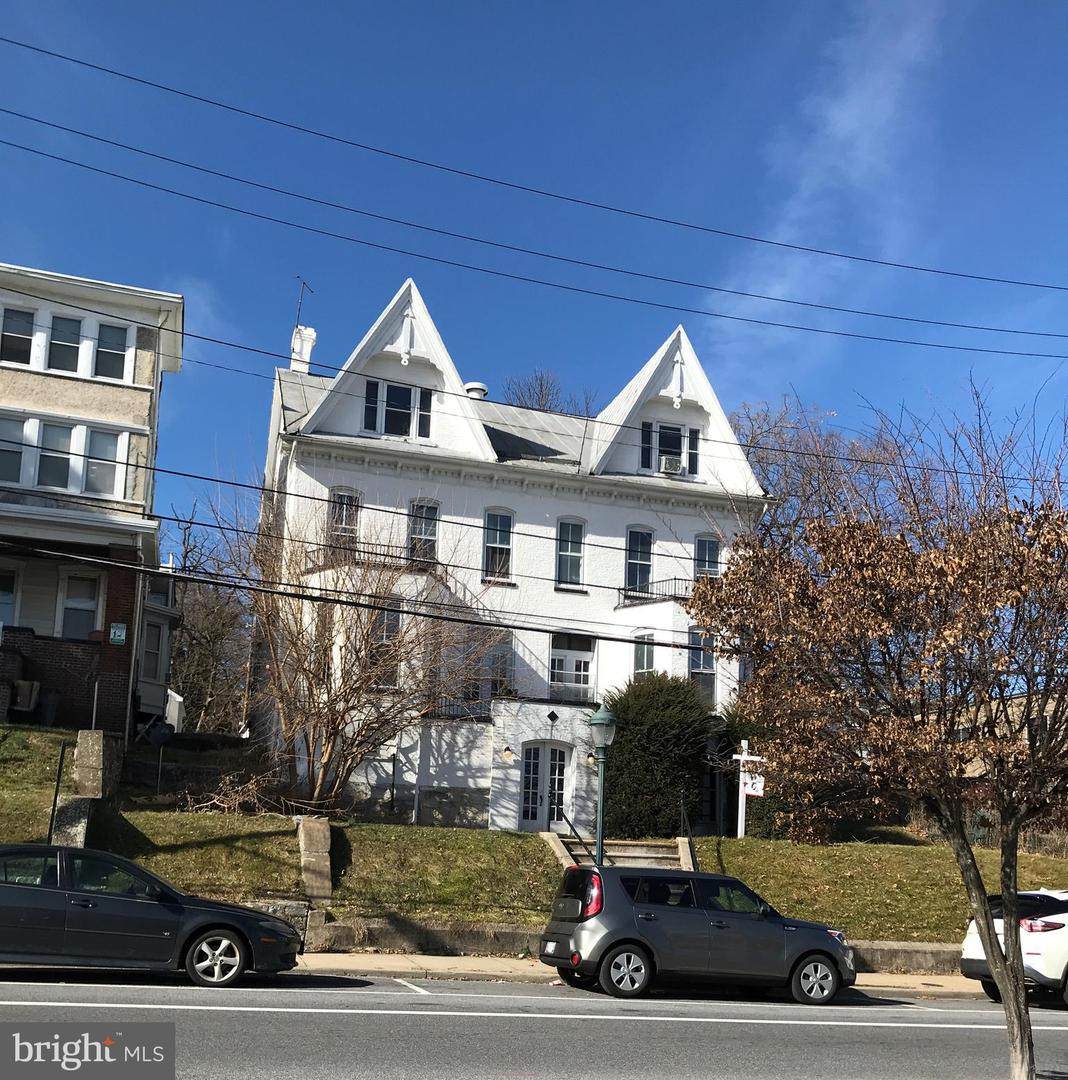 133-135 Summit Avenue - Photo 1