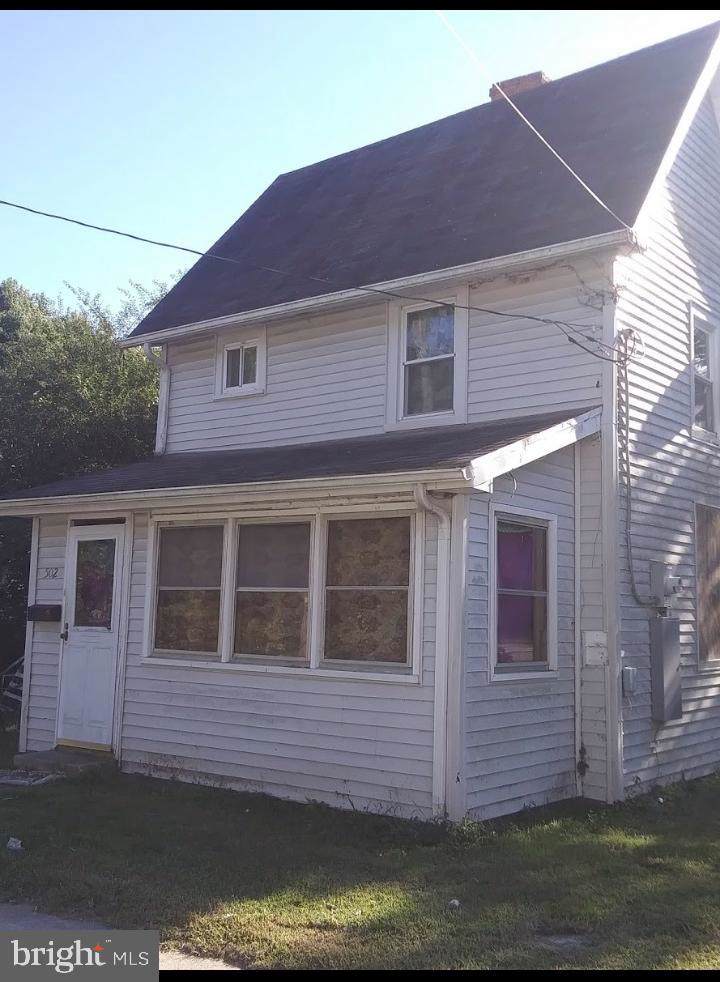 502 Bonneville Avenue - Photo 1