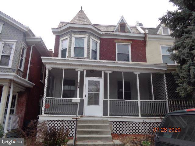 218 20TH Street - Photo 1