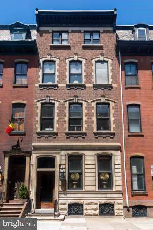 1905 Spruce Street - Photo 1
