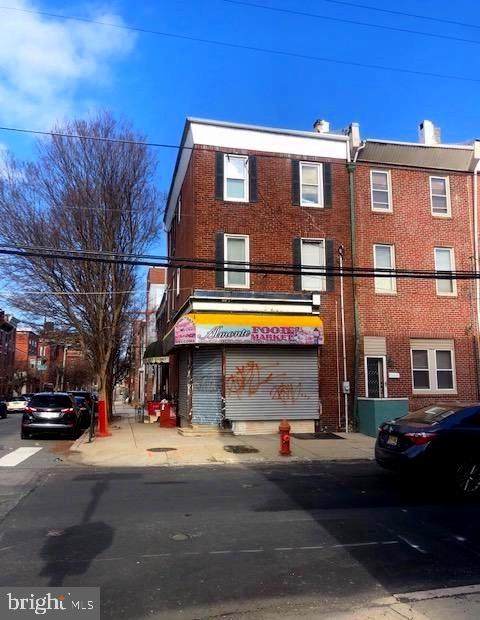 1945 Poplar Street - Photo 1