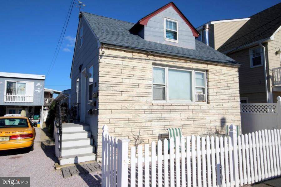 38 Fremont Avenue - Photo 1