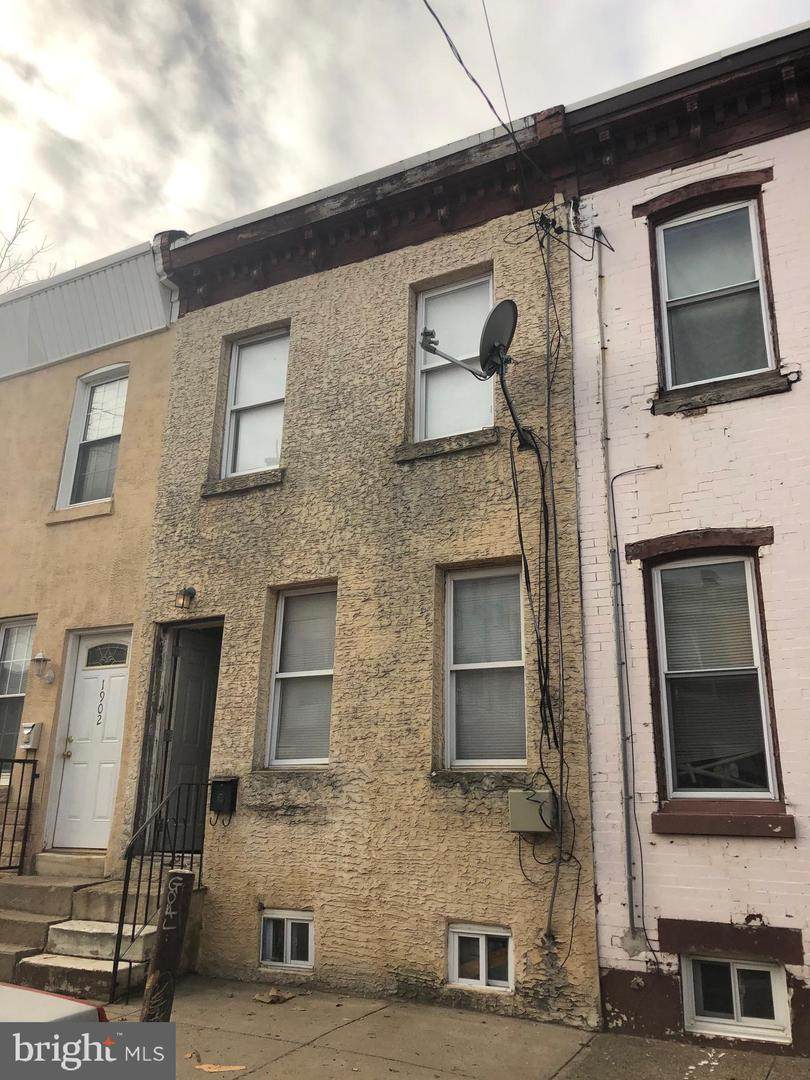 1904 Lawrence Street - Photo 1