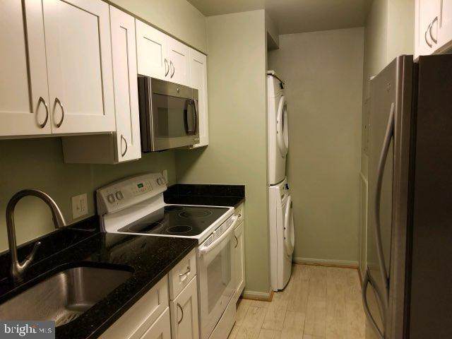 5801 Inman Park Circle - Photo 1