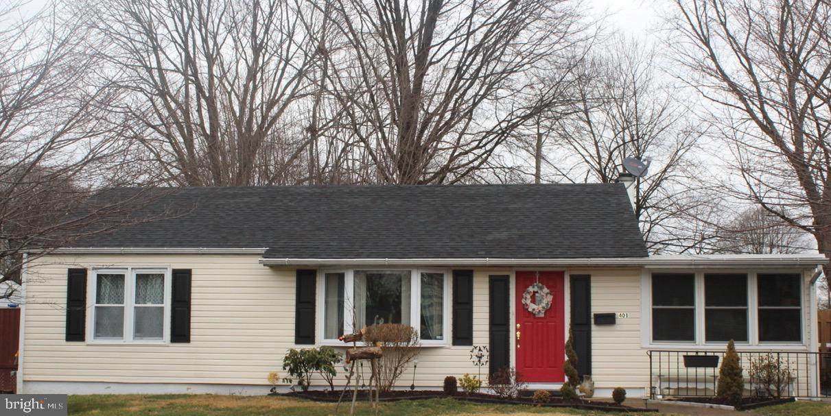 401 Burnside Boulevard - Photo 1