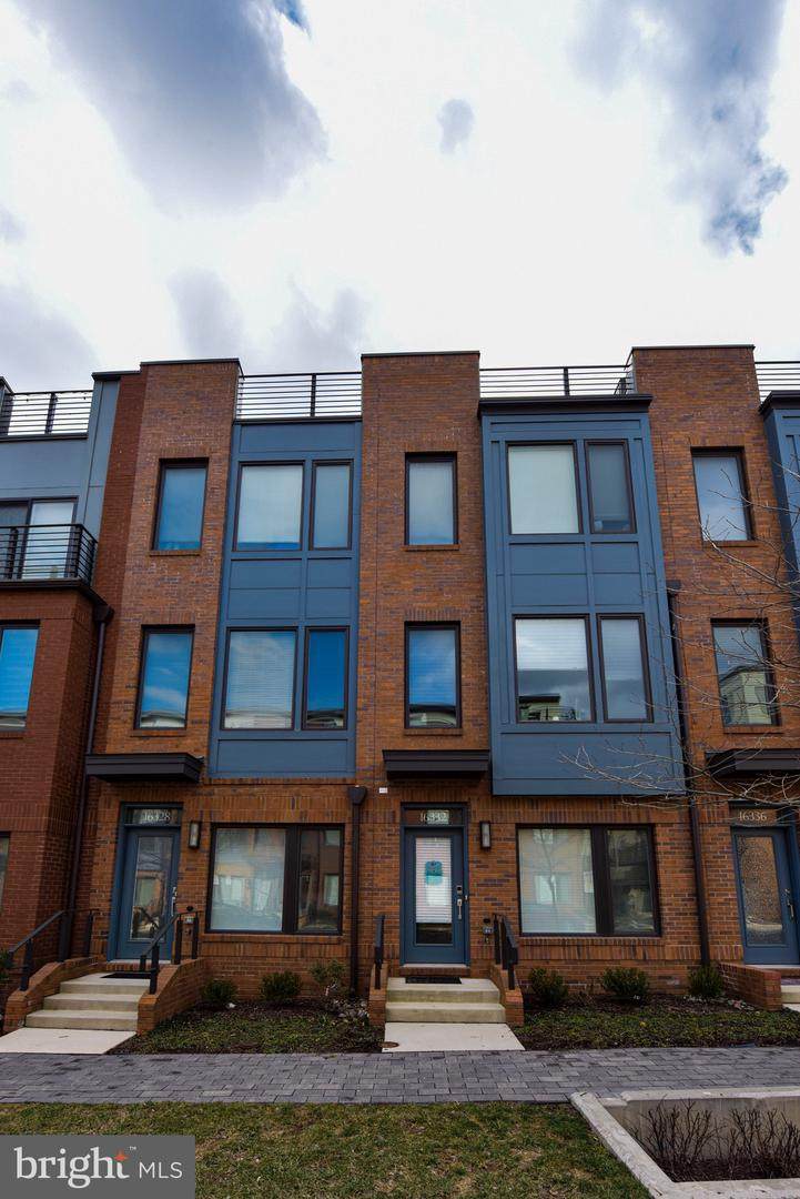 16332 Decker Place - Photo 1