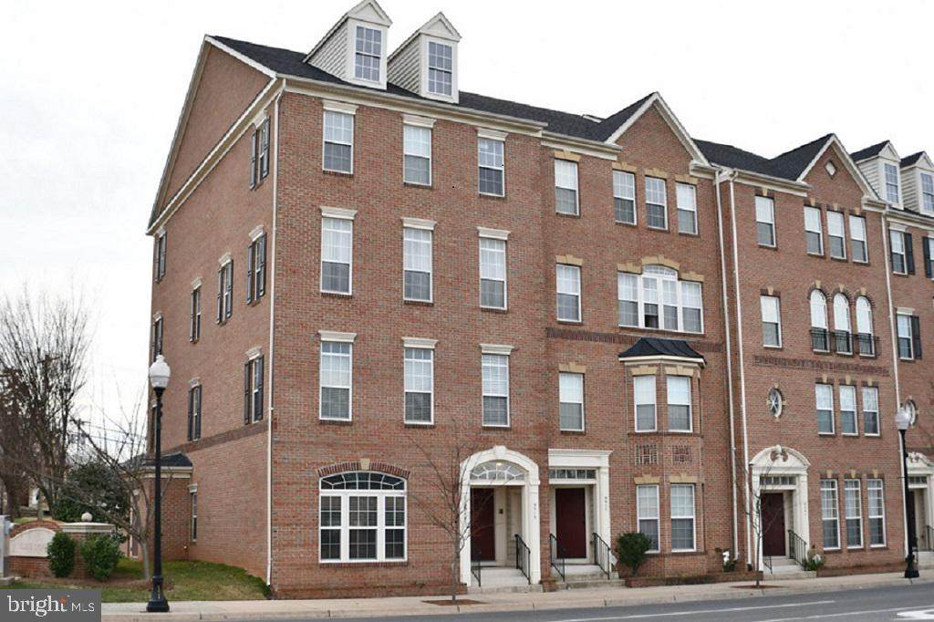 9511 Center Street - Photo 1